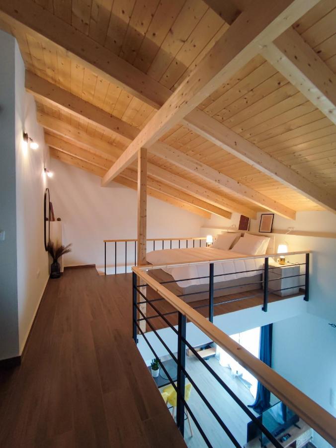 Freesia Loft Apartment Ioannina Buitenkant foto